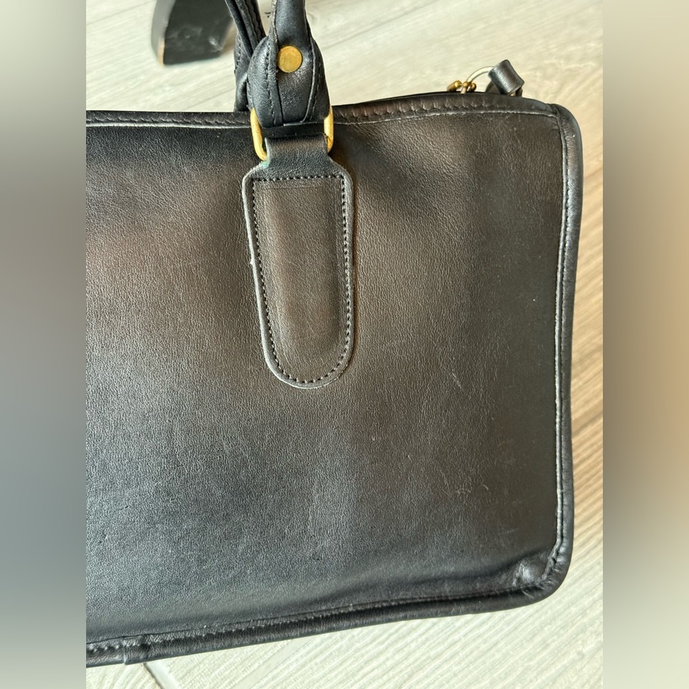 1980’s Coach Club Satchel, 2 handles, large zipper, original tag. 0072-917. EUC - Picture 12 of 16